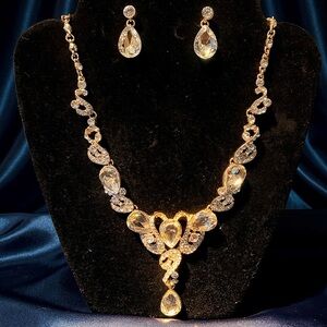Gold w/Clear Rhinestone Teardrop Necklace Set